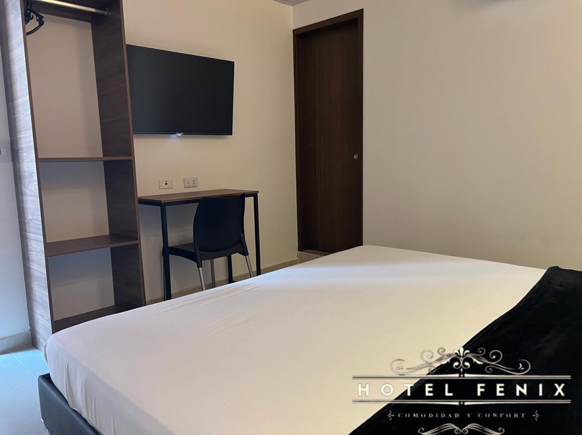 Hotel Fenix Ocana Екстер'єр фото